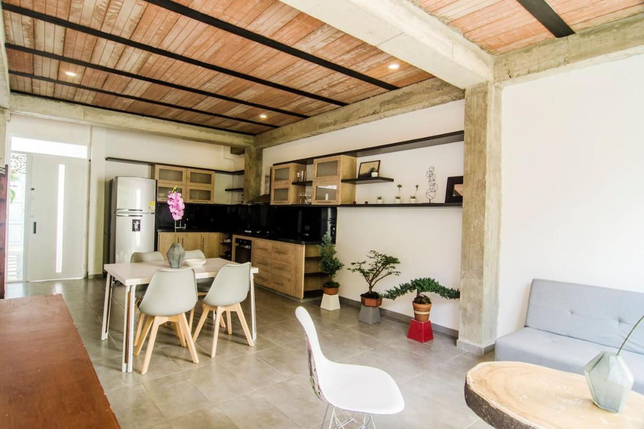 Moonshine Boutique Hostal Cali Εξωτερικό φωτογραφία